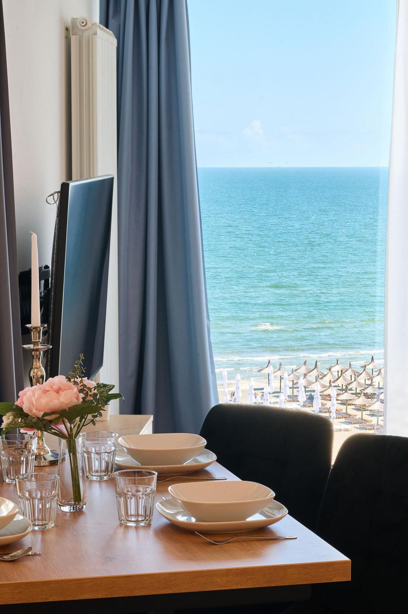 Mira Studio In Infinity Beach Resort - Parking Mamaia Luaran gambar