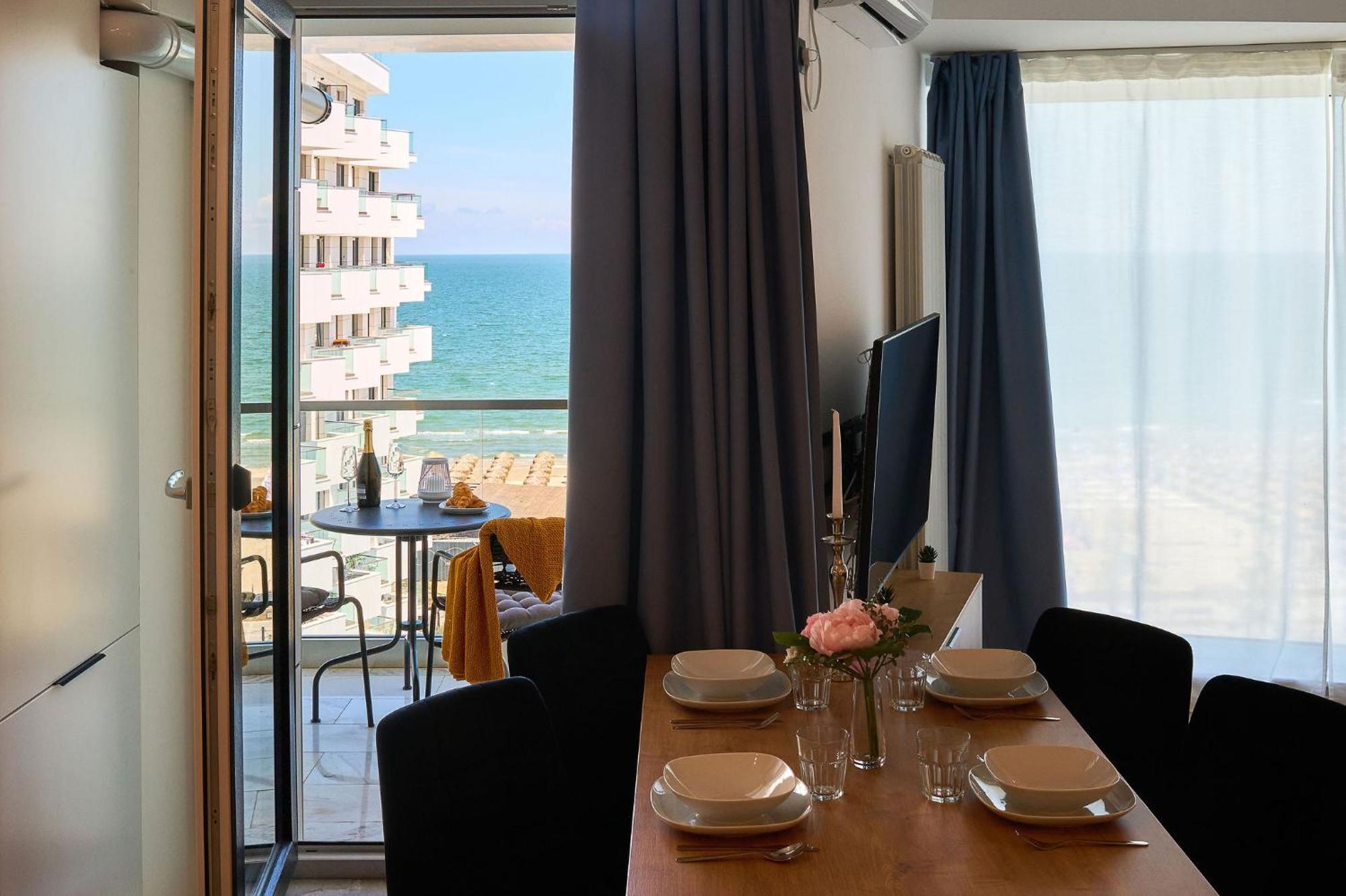 Mira Studio In Infinity Beach Resort - Parking Mamaia Luaran gambar