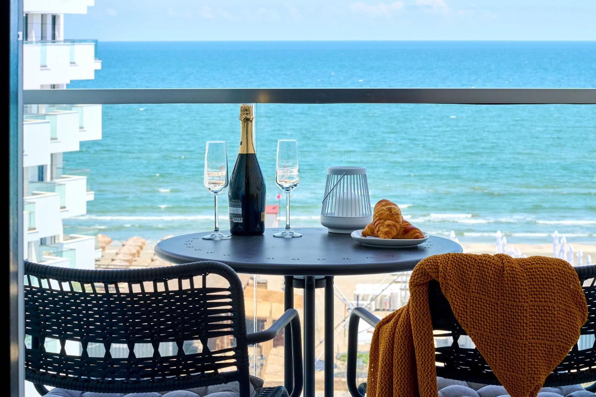 Mira Studio In Infinity Beach Resort - Parking Mamaia Luaran gambar