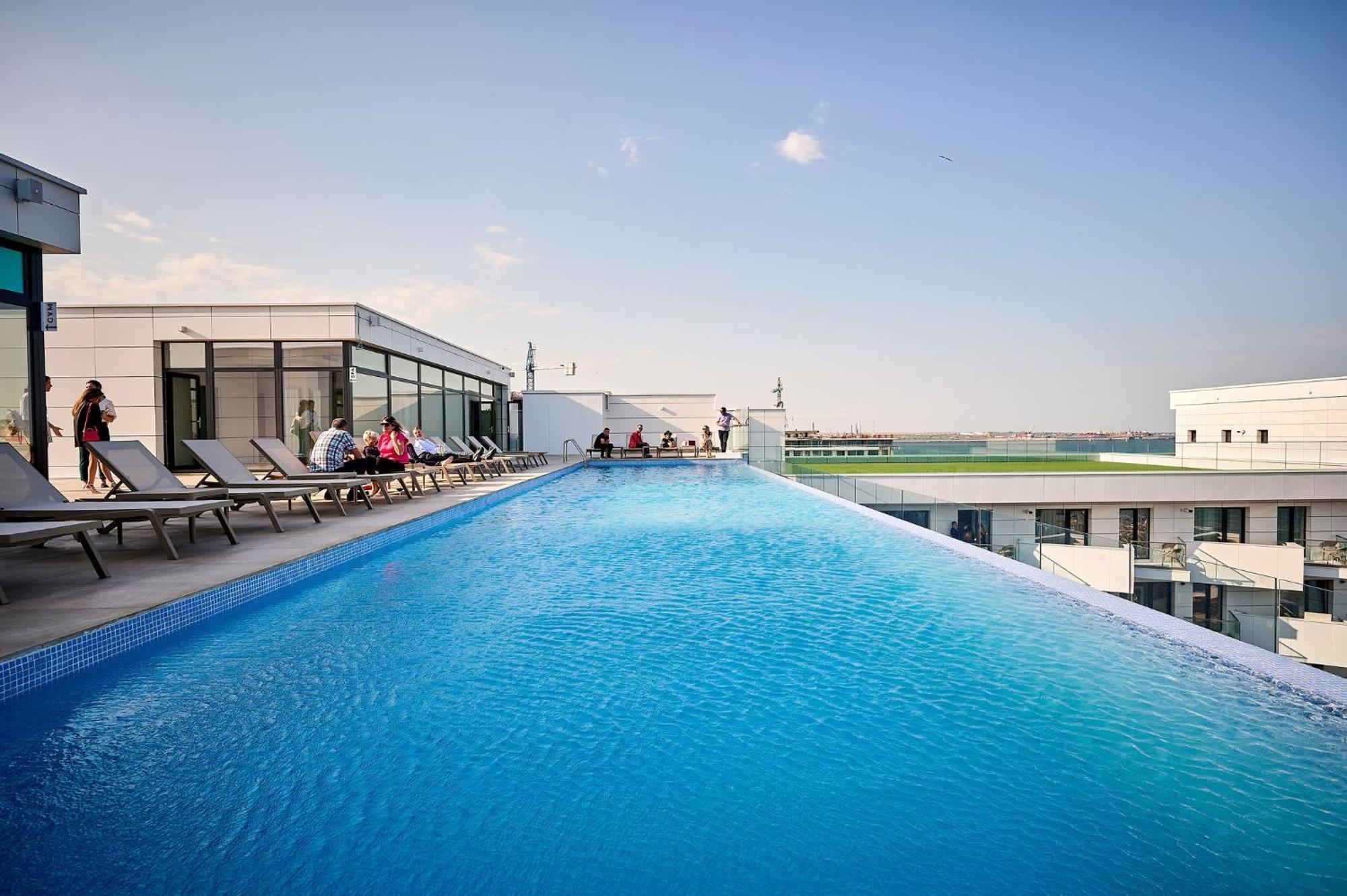 Mira Studio In Infinity Beach Resort - Parking Mamaia Luaran gambar